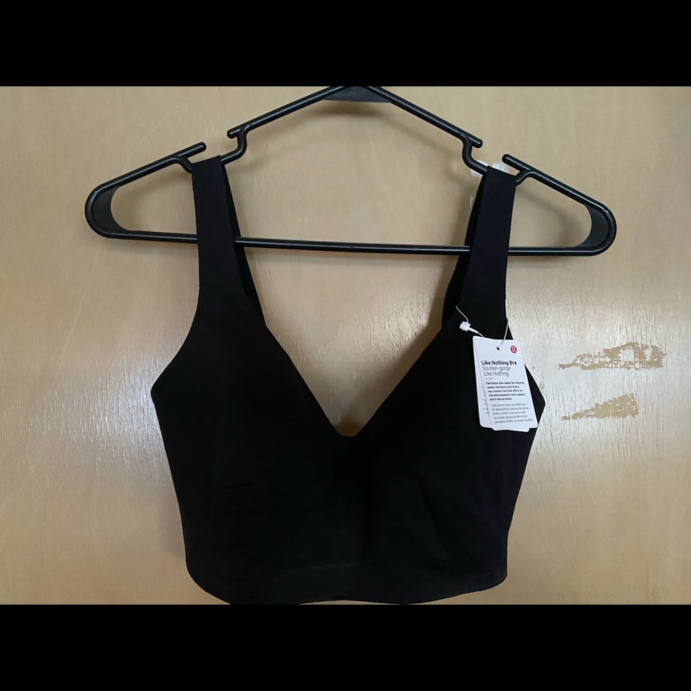 Lululemon like nothing bra